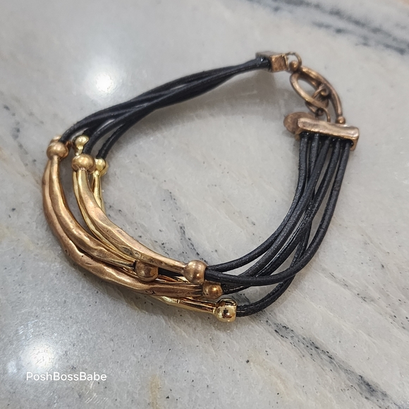 Chico’s Multi-Strand Black Leather Bracelet w/ Hammered Gold-Tone Accents - Picture 3 of 6